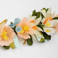 Meri-Meri Spring Posy Garland -Meri Meri media 02167ff2 f2c0 4ad5 b1f1 ad7118a57bd4