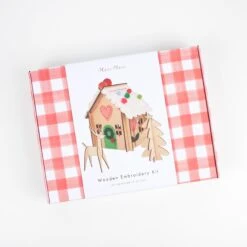Meri-Meri Wooden Embroidery Gingerbread House Kit -Meri Meri media 0cb521d7 99b9 4dd7 9c62 6714d8abcb77