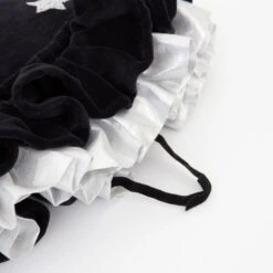 Meri-Meri Pointed Black Hat -Meri Meri media 1e7470da ea3d 4b58 a46a 3d0ebb8e4fe9