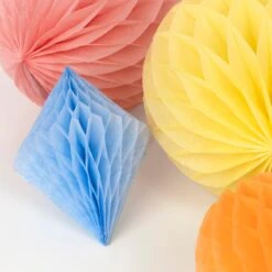 Meri-Meri Pastel Honeycomb Decoration Kit (x 16) -Meri Meri media 372c0062 cb75 4501 ace4 5ac0e240409f