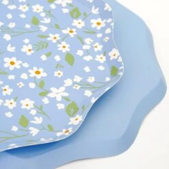 Meri-Meri Ditsy Floral Dinner Plates (x 12) -Meri Meri media 3939c4ae 8a57 478f 8f49 4a6f6c4c986b