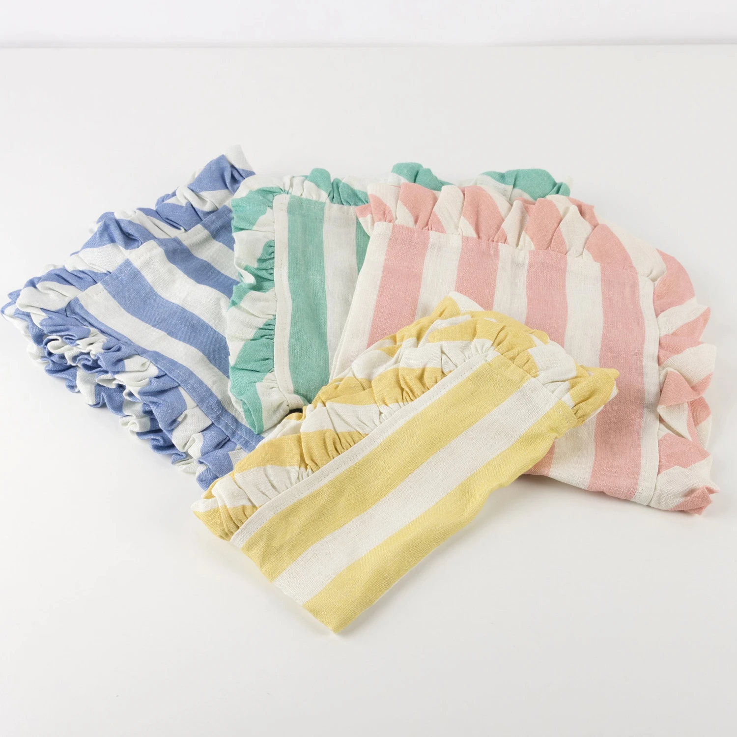 Meri-Meri Stripe Ruffle Fabric Napkins (x 4) 1 Meri-Meri Stripe Ruffle Fabric Napkins (x 4)