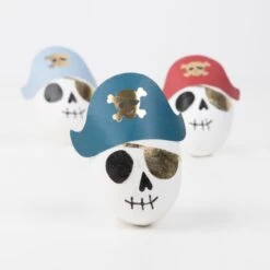 Meri-Meri Pirate Skulls Surprise Balls (x 3) -Meri Meri media 4f82cefd dbda 4f2e bc4f 3a51f4e77735