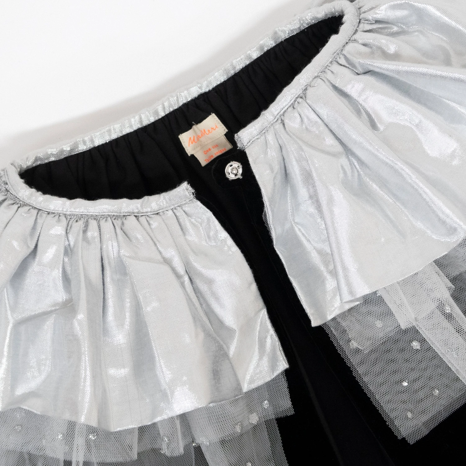 Meri-Meri Velvet Witch Cape & Wand 8 Meri-Meri Velvet Witch Cape & Wand - Image 8