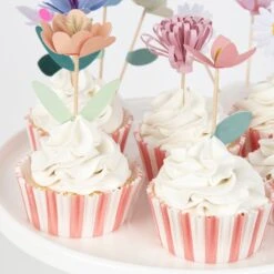 Meri-Meri Flower Garden Cupcake Kit (x 12 Toppers) -Meri Meri media 5d7464fb ae47 41b9 9037 a962ef1b3945