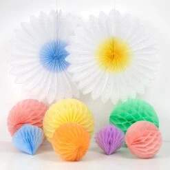 Meri-Meri Pastel Honeycomb Decoration Kit (x 16) -Meri Meri media 61526d5b 7bd5 4778 ad84 6a057a82fabb