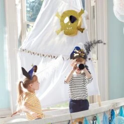 Meri-Meri Pirates Bounty Party Piñata -Meri Meri media 71331962 c726 4eb7 83fc 9143bbf3b14f