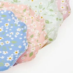 Meri-Meri Ditsy Floral Dinner Plates (x 12) -Meri Meri media 814d5531 c111 41c5 a278 6d77653420a2