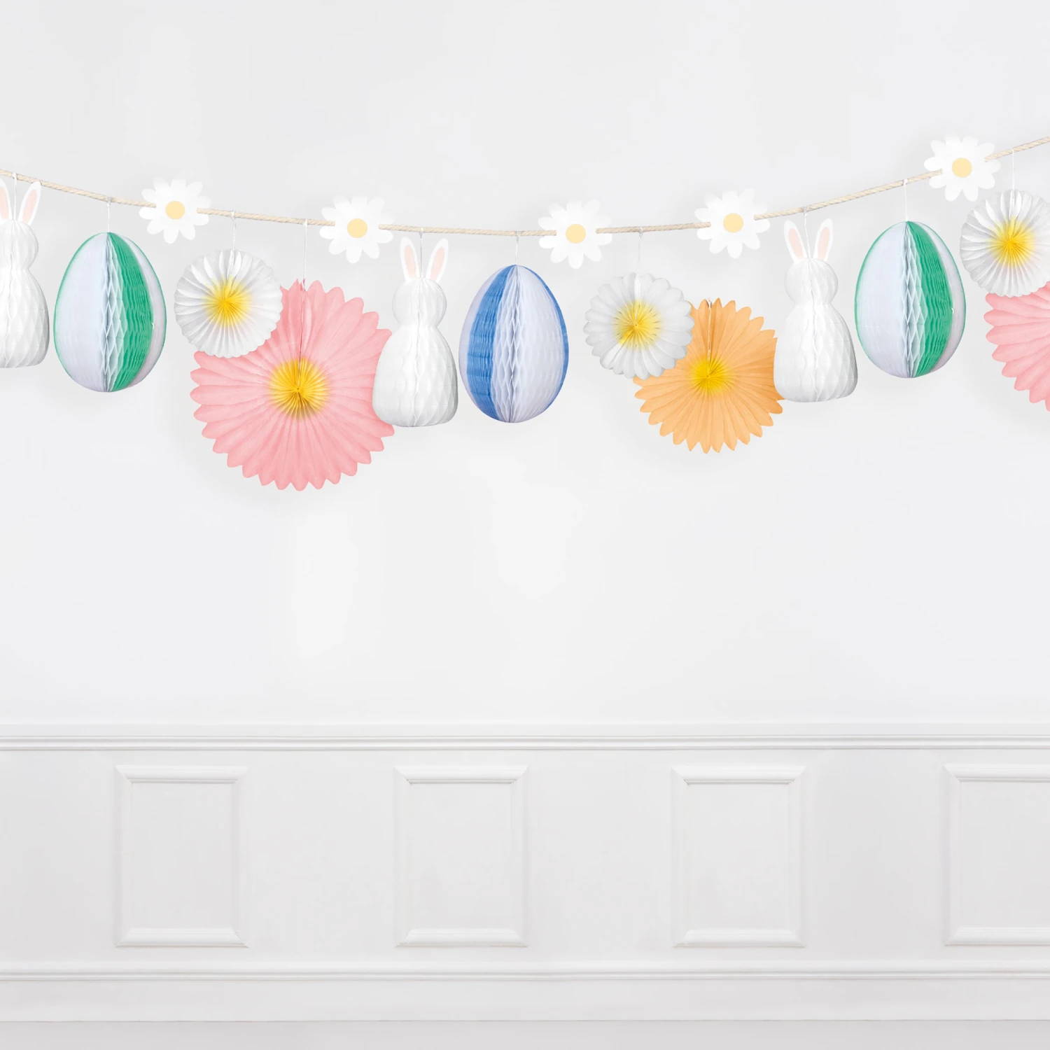 Meri-Meri Honeycomb Easter Bunny Garland 5 Meri-Meri Honeycomb Easter Bunny Garland - Image 5