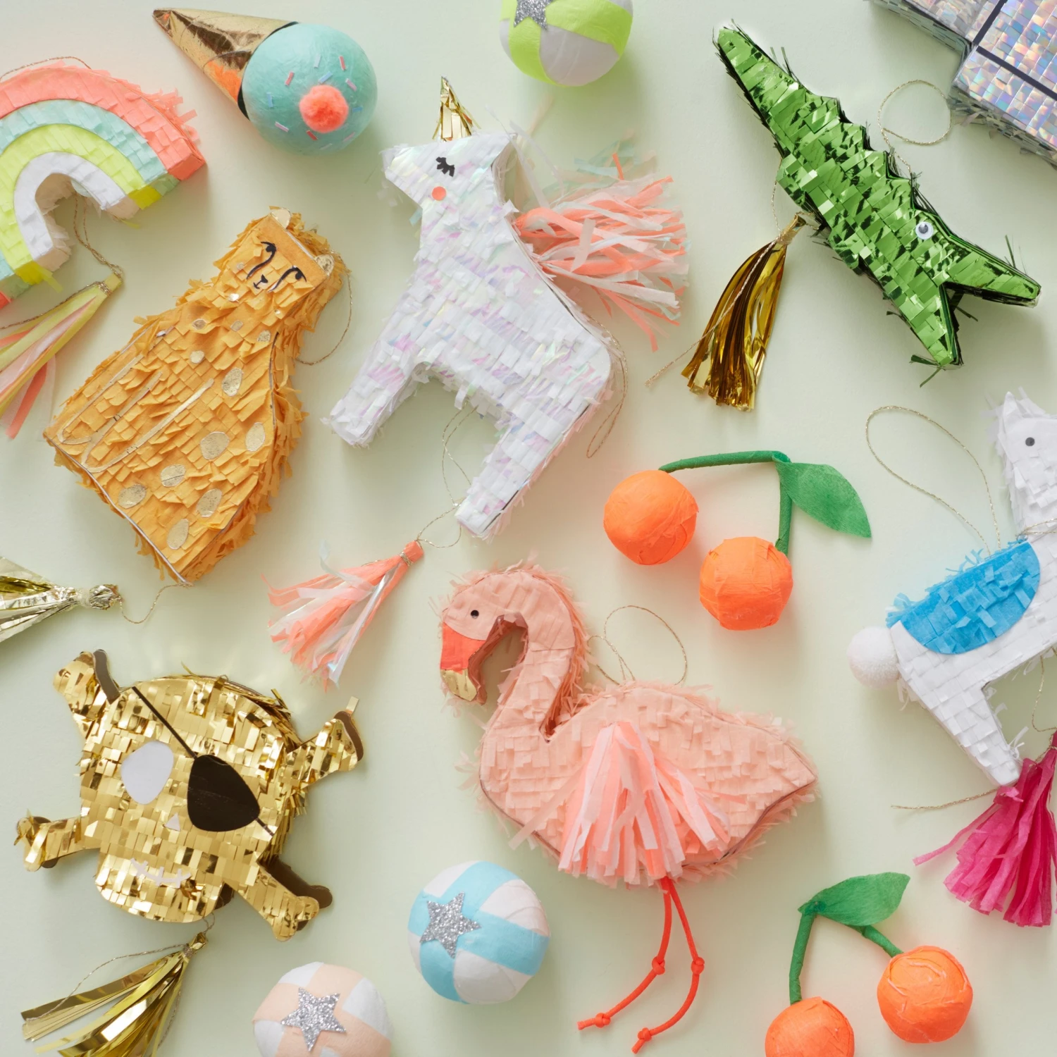 Meri-Meri Rainbow Piñata Favors (x 3) 7 Meri-Meri Rainbow Piñata Favors (x 3) - Image 7