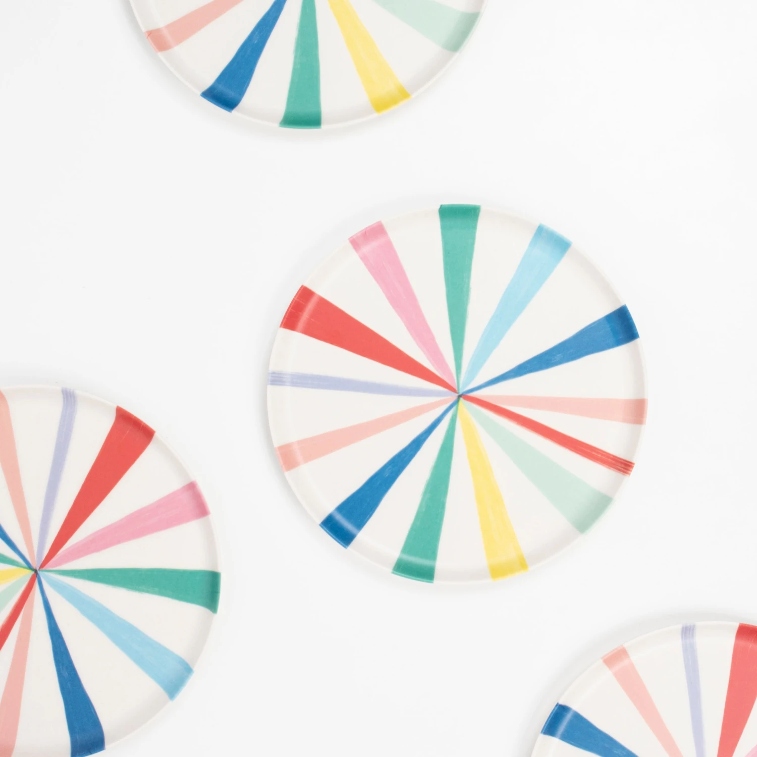 Meri-Meri Small Bright Stripe Reusable Bamboo Plates (x 6) 3 Meri-Meri Small Bright Stripe Reusable Bamboo Plates (x 6) - Image 3