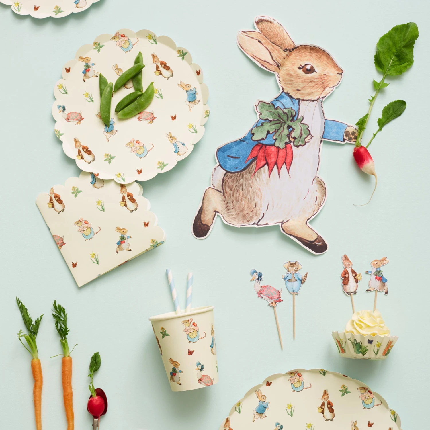 Meri-Meri Peter Rabbit™ Plates (x 12) 2 Meri-Meri Peter Rabbit™ Plates (x 12) - Image 2