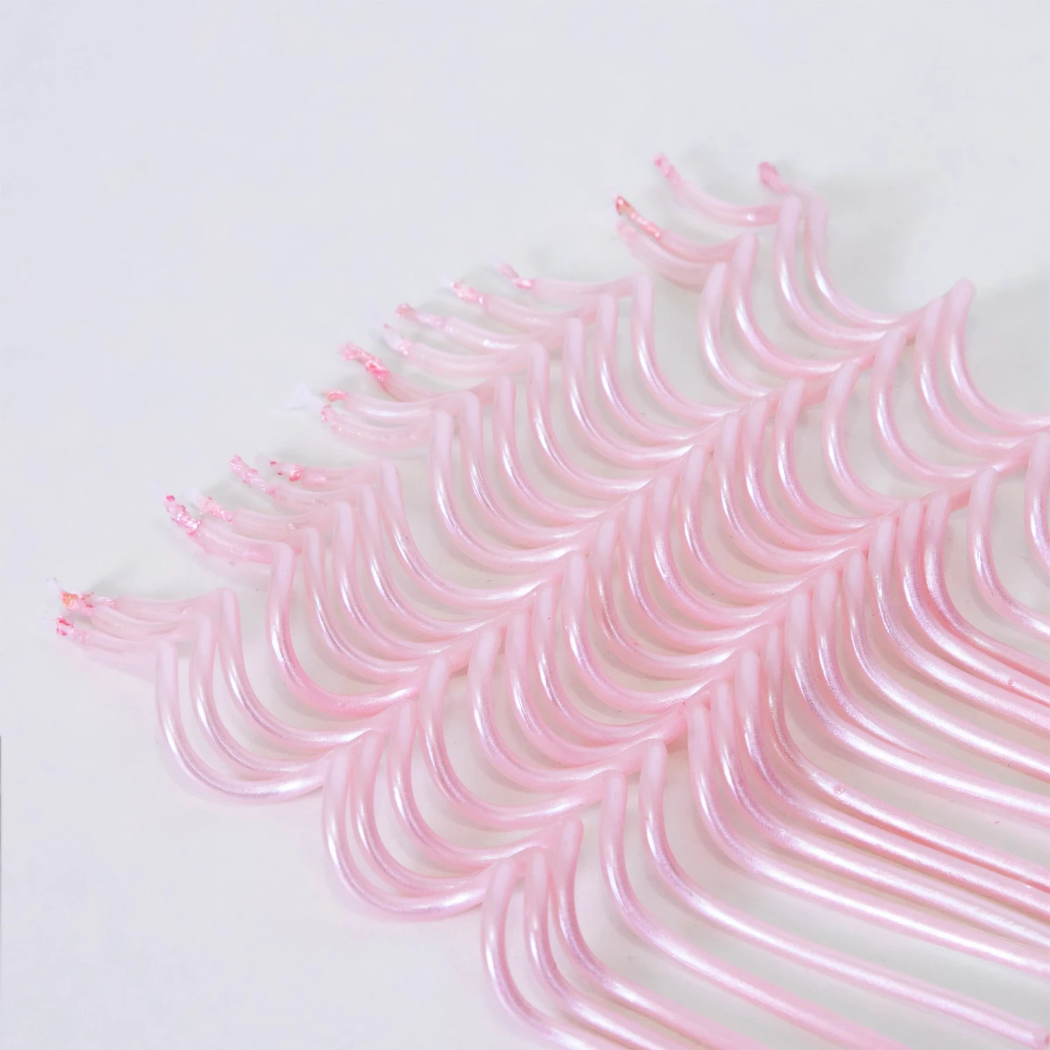 Meri-Meri Pink Swirly Candles (x 20) 2 Meri-Meri Pink Swirly Candles (x 20) - Image 2