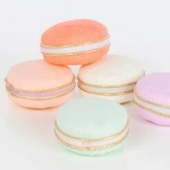 Meri-Meri Ladurée X Meri Meri Paris Macaron Surprise Balls (x 5) 7 Meri-Meri Ladurée X Meri Meri Paris Macaron Surprise Balls (x 5) -Meri Meri media ce15bb7a 4b1b 4eae 8822 6567cb01ed42