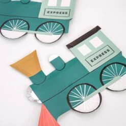 Meri-Meri Train Plates (x 8) -Meri Meri media cfc46aca 22e3 4612 bc81 c3004e3377b2