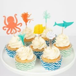 Meri-Meri Octopus & Shark Cupcake Kit (x 24 Toppers) -Meri Meri media dc408337 5a41 4882 bcb5 5f8dacb8221c