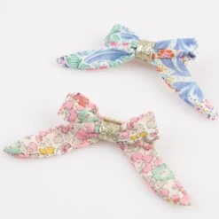 Meri-Meri Floral Bow Hair Clips (x 4) -Meri Meri media df6a8099 a904 454f beeb c7c99cb200bb