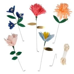 Meri-Meri Flower Wall -Meri Meri media e1138d08 9899 4208 abab 8d65a9aa4c37