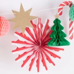Meri-Meri Christmas Honeycomb Garland -Meri Meri media fd1abded 4372 45d1 9ef0 92d96f0c64ae